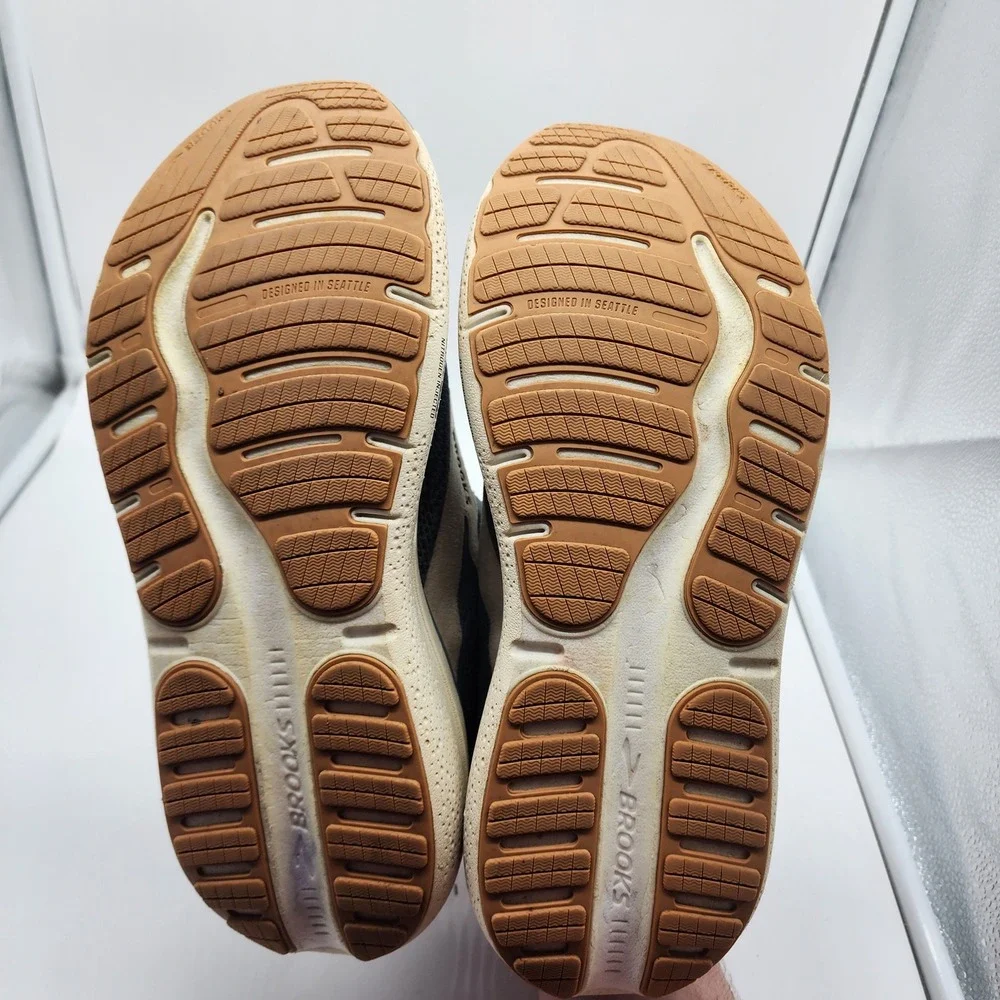 Brooks ghost max